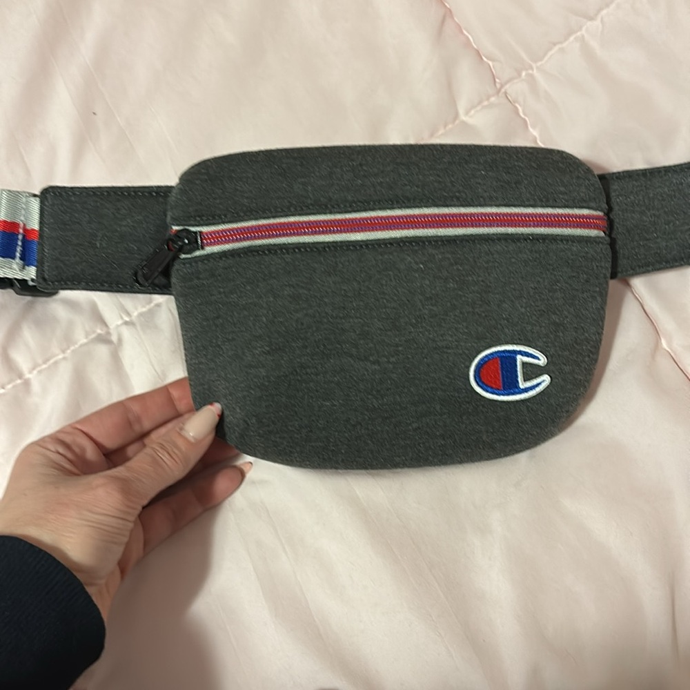 NWOT Champion Gray Waist Belt Bag - Picture 2 of 6